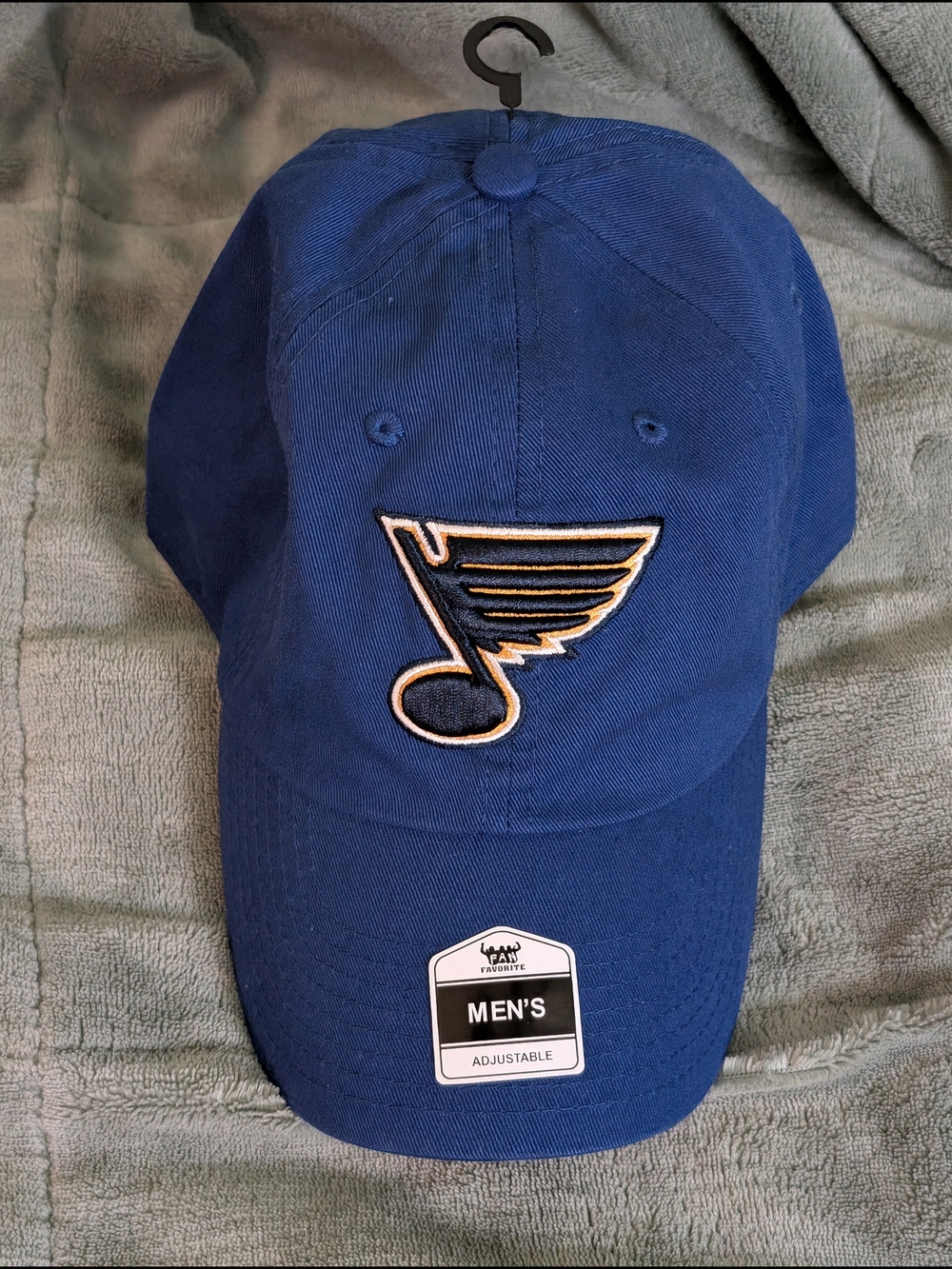 NHL St. Louis Blues Hockey Team Baseball Cap with Authentic Hologram NWT